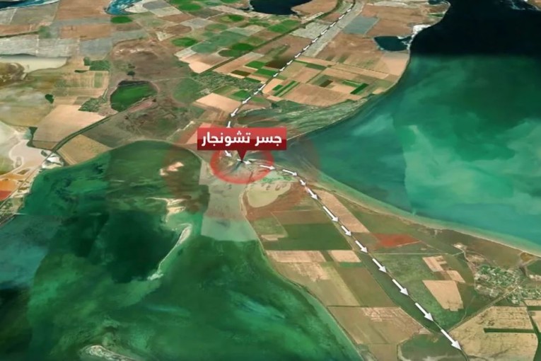 أوكرانيا تقصف جسر تشونهار المؤدي إلى شبه جزيرة القرم