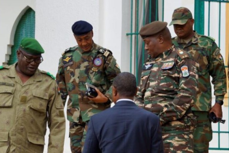 قادة إيكواس يجتمعون الخميس في أبوجا لبحث الوضع في النيجر