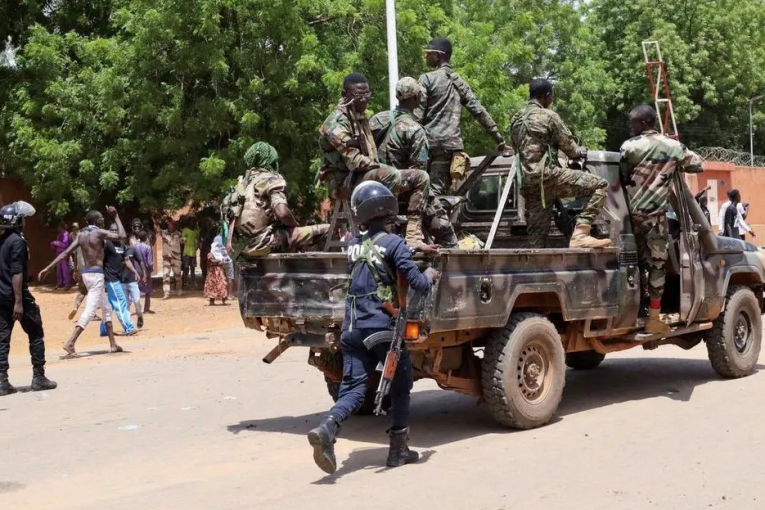 بلينكن وفكي يبحثان تطورات ملفي النيجر والسودان