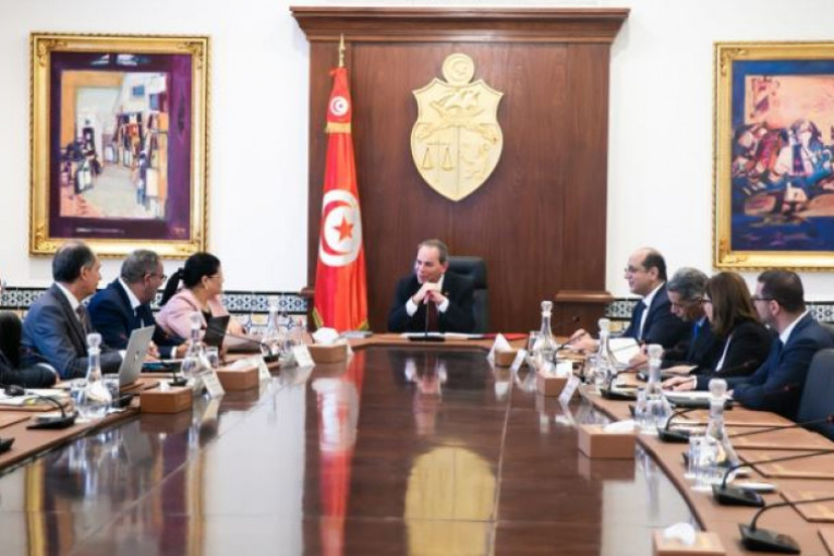 انتدابات وتسوية وضعيات.. وترفيع في أجور المدرسين النواب