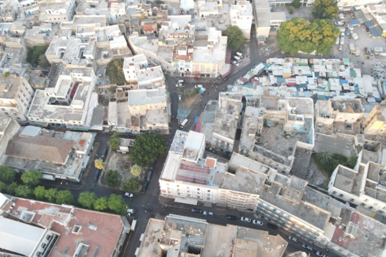 أنهج وساحات العاصمة دون انتصاب فوضوي.. وفضاء جديد للباعة