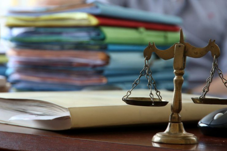 بينهم الشاهد وعكاشة: بطاقات جلب دولية ضد 12 شخصا في قضيتي ‘تكوين وفاق إرهابي’ و’التٱمر على أمن الدولة’