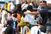 إيطاليا تشدّ الخناق على المهاجرين وتصادق على إجراءات جديدة