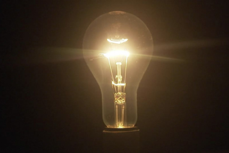 وزارة الصناعة: عودة الكهرباء إلى كلّ المرافق العمومية