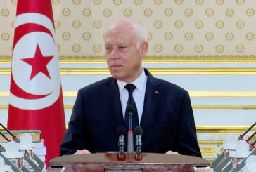 رئيس الجمهورية يدعو التونسيين إلى إزالة الفضلات وتطهير البلاد