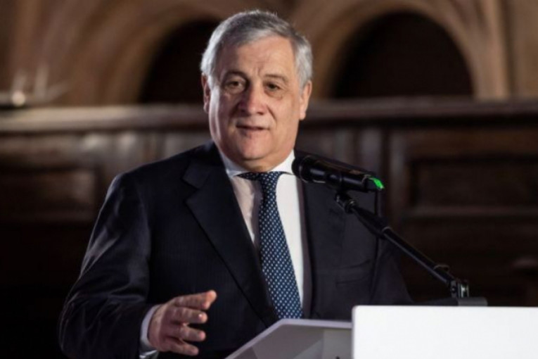 تاياني يتوقع وصول أكثر من 450 ألف مهاجر إلى إيطاليا بشكل منتظم