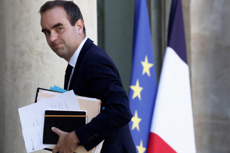 فرنسا تحذّر من ‘انهيار” الساحل الأفريقي جراء الانقلابات العسكرية