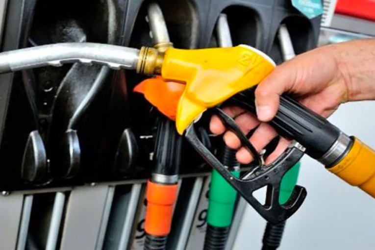 تأجيل إضراب نقل المحروقات إلى نهاية سبتمبر