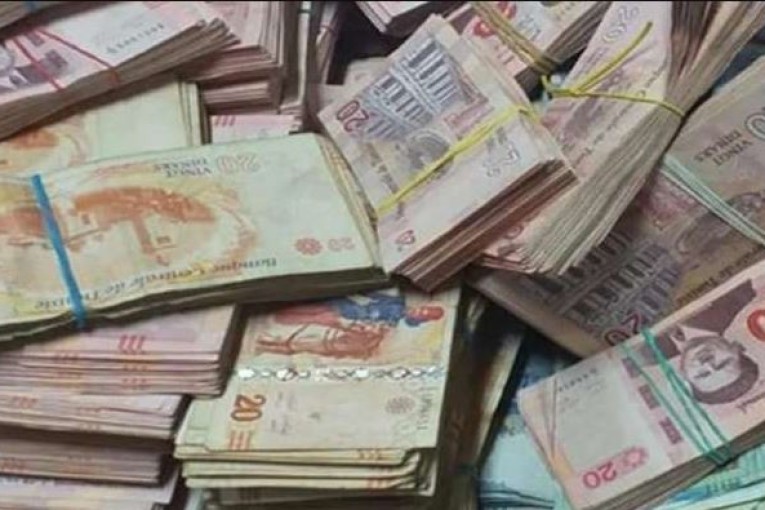 البنوك التونسية تقرض الدولة بنسب تلامس 10%