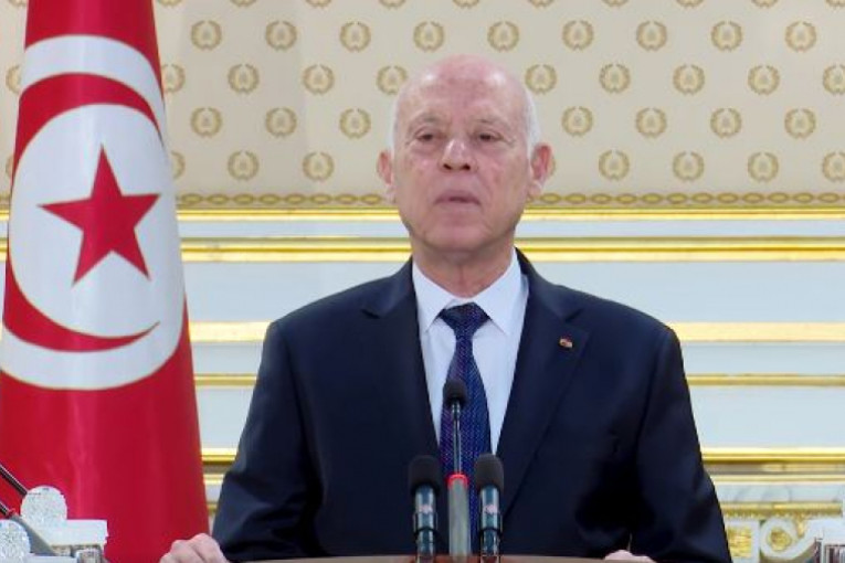 سعيّد:”نحن نتصدّى للمخدرات والتلاميذ يتصدّون للخنازير..وكم هي كثيرة”