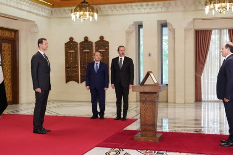 سفير سوريا لدى تونس يُؤدي اليمين أمام بشار الأسد