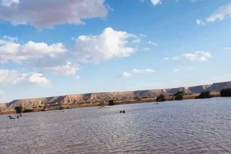 ليبيا: السيول تُحوِّل صحراء قاحلة إلى بحيرات وشلالات