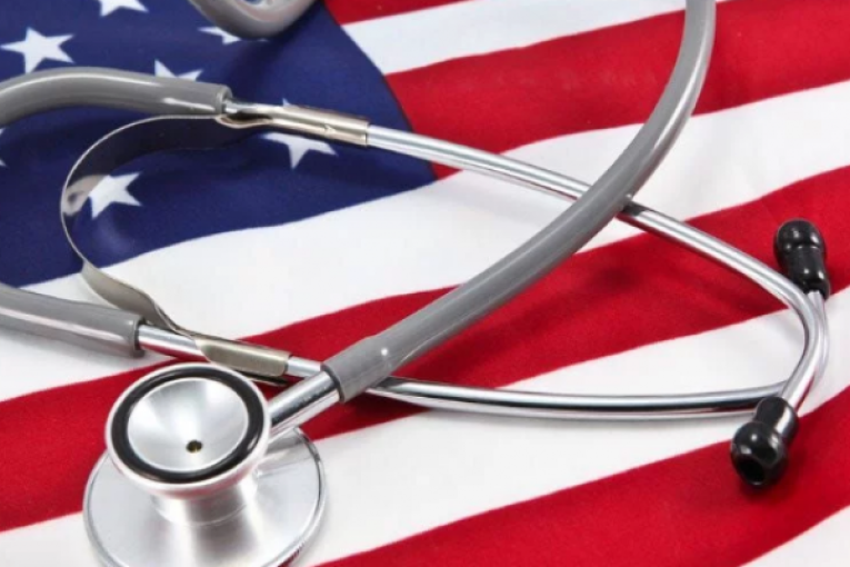 أكثر من 75 ألف عامل يضربون عن العمل في مئات المنشآت الصحية عبر الولايات المتحدة