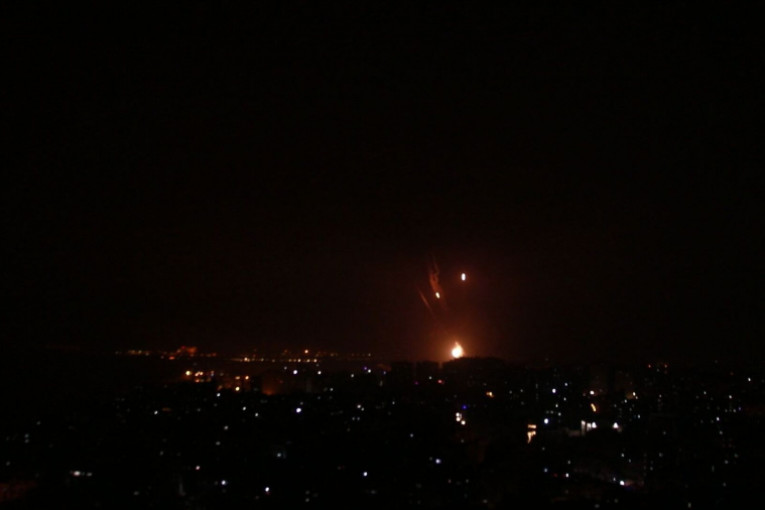 الاحتلال يقطع الكهرباء عن قطاع غزة