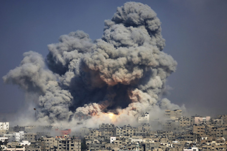 الكيان المحتل يطلب قنابل دقيقة التوجيه وصواريخ اعتراضية من واشنطن