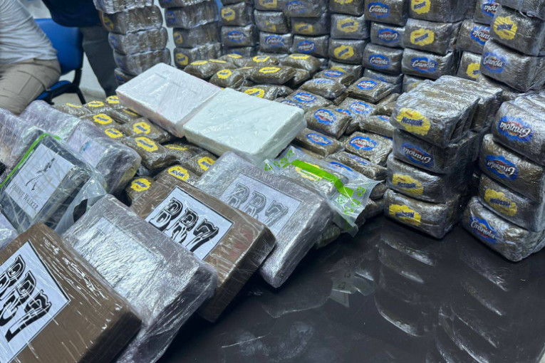 ميناء حلق الوادي:ضبط كمية كبيرة من الكوكايين والقنب الهندي بحوزة مسافر