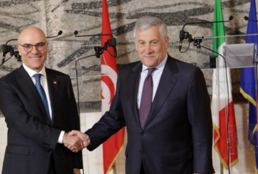 إيطاليا وتونس توقعان على مذكرة بشأن الهجرة النظامية