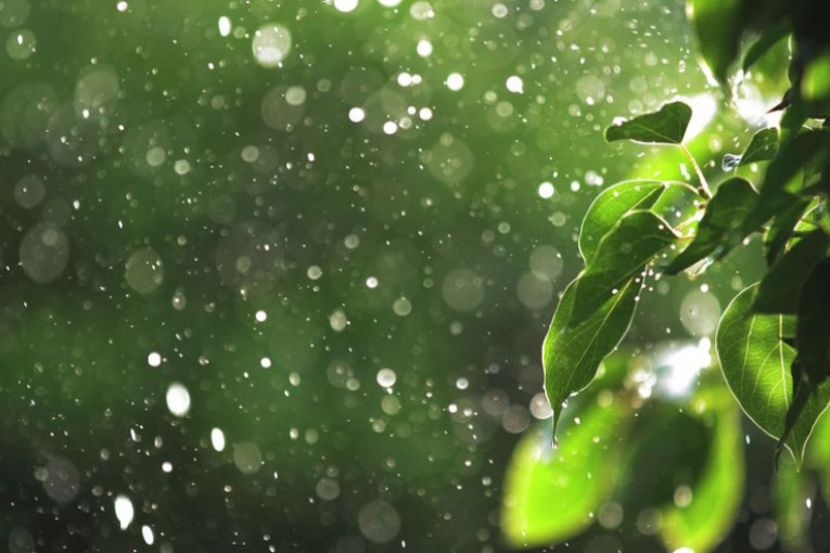 أمطار متفرقة ورعدية متوقّعة.. مع إمكانية تساقط البرد