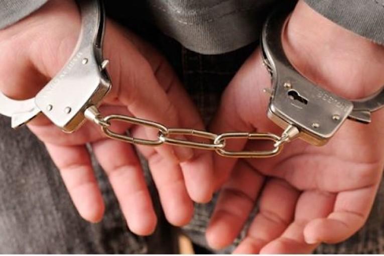 سليانة: القبض على شابين بحوزتهما مواد مخدرة ينويان ترويجها بالوسط المدرسي بمكثر