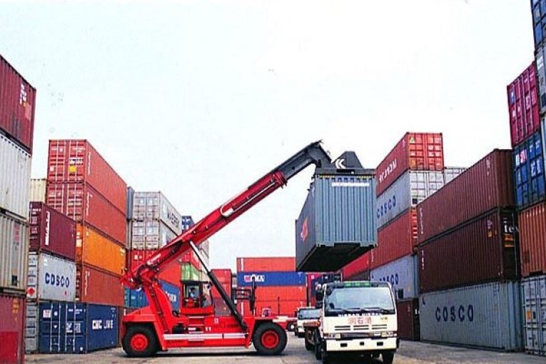 تونس ترفع قدرتها على تغطية الواردات الى 120 يوما