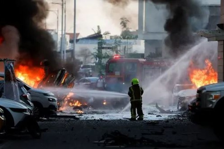 وزير الخارجية السعودي يؤكد على رفض استهداف المدنيين العزل في غزة