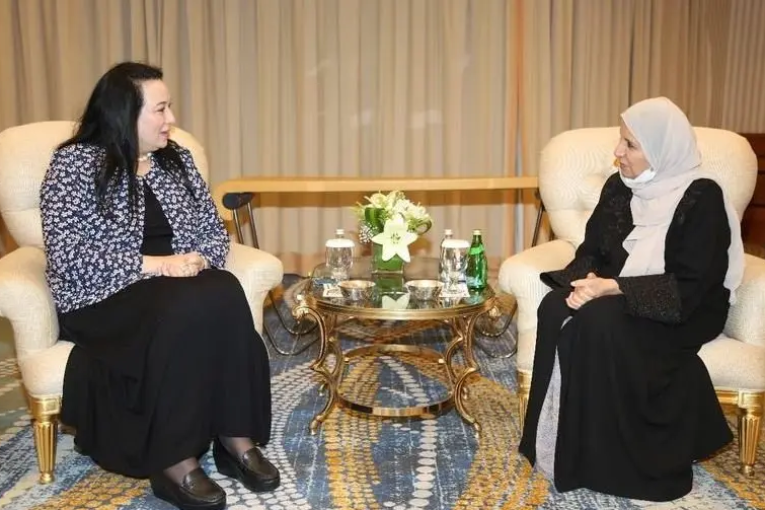 تونس والإمارات تتباحثان النهوض بريادة الأعمال النسائيّة