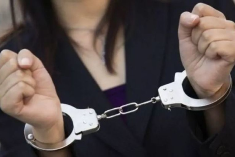 بطاقة إيداع بالسجن في حق زوجة زعيم شبكة دولية لترويج المخدرات