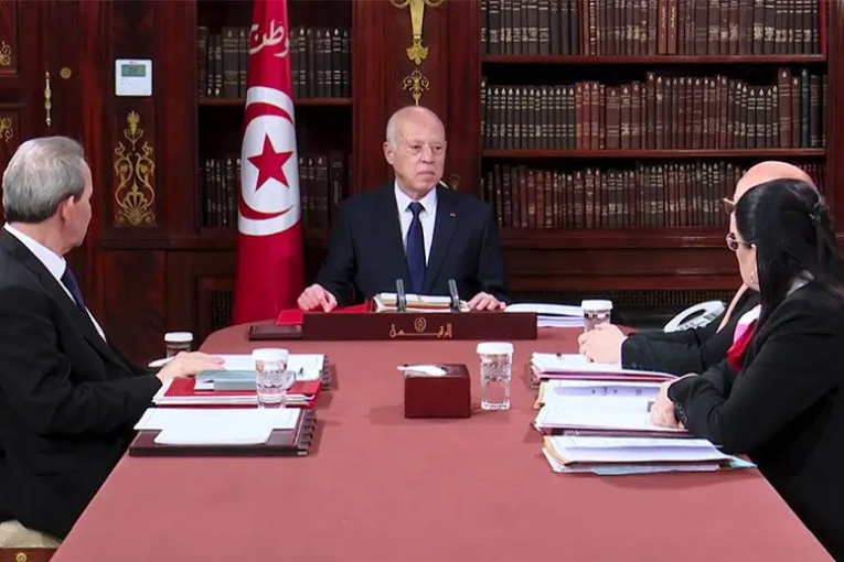 قيس سعيد: الصلح الجزائي ليس للتنكيل.. ولن يُسجن من يعيد أموال الشعب