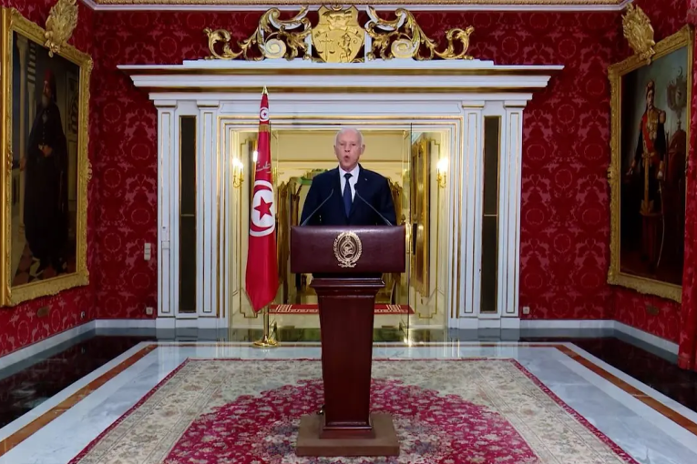 سعيّد: نحن في حرب تحرير لا تجريم.. ولست في حاجة لشهادة أحد..