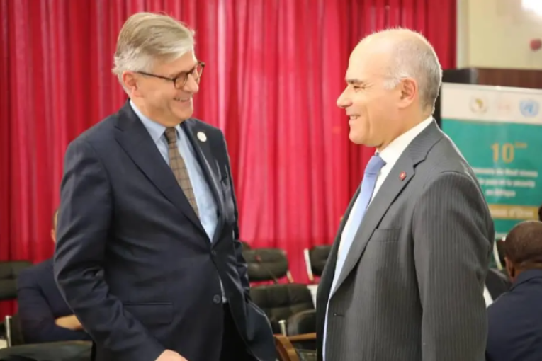 وزير الخارجية يلتقي وكيل الأمين العام للأمم المتحدة لعمليات السلام