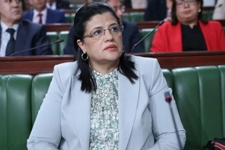 وزيرة الاقتصاد : تقدّمنا للبنك الأوروبي لإعادة الإعمار بطلب لتمويل شركة الفولاذ