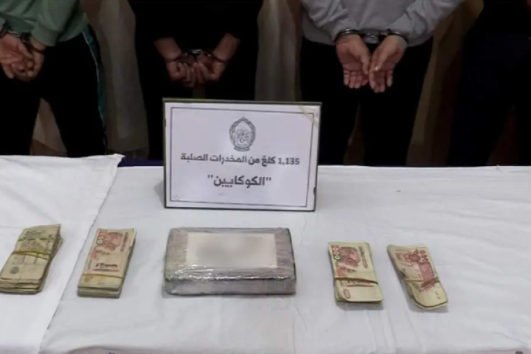 حجز 1 كغ كوكايين و7 آلاف قرص اكستازي على الحدود التونسية الجزائرية