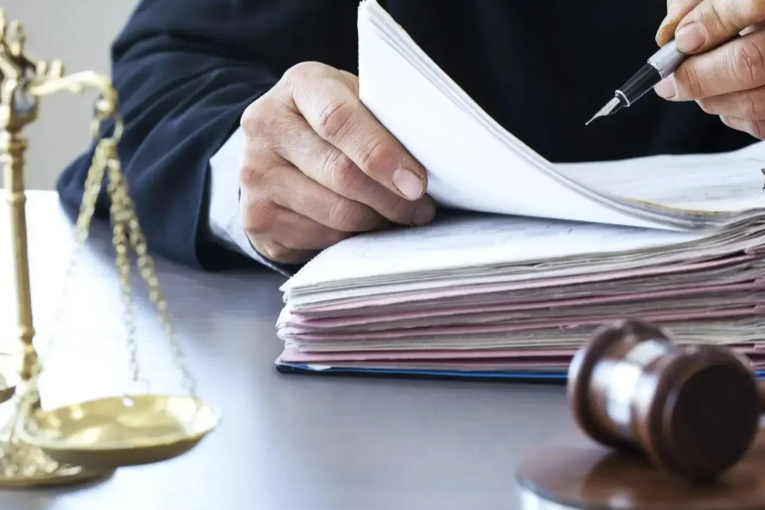 الدائرة الجنائية تنظر اليوم في قضية ‘الغرفة السوداء’