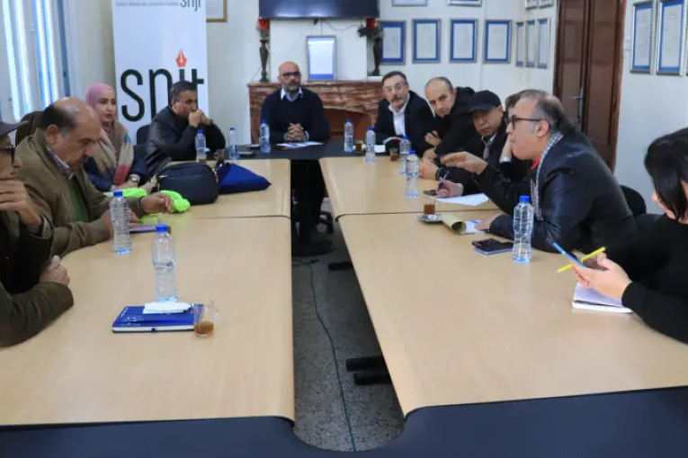 اجتماع عاجل للهياكل المهنية لقطاع الإعلام