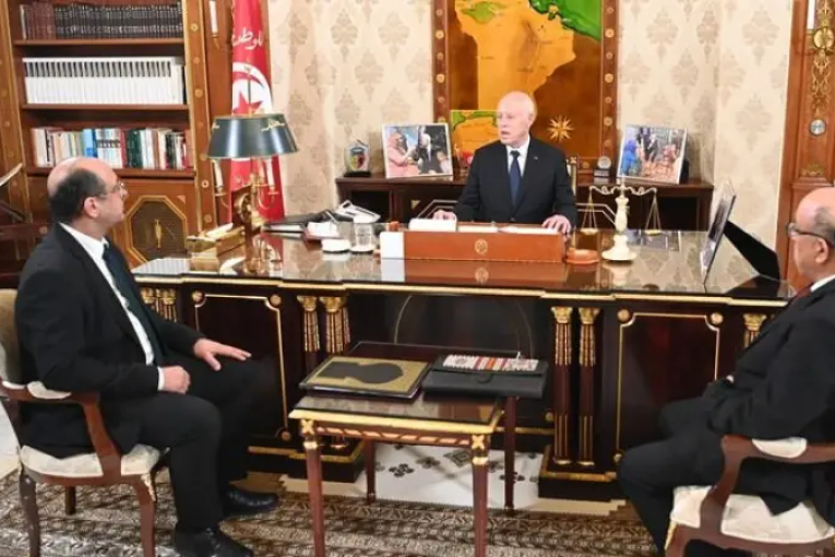 قيس سعيد:المناولة اتجار بالبشر..ويجب تعديل جرايات متقاعدي القطاع الخاص