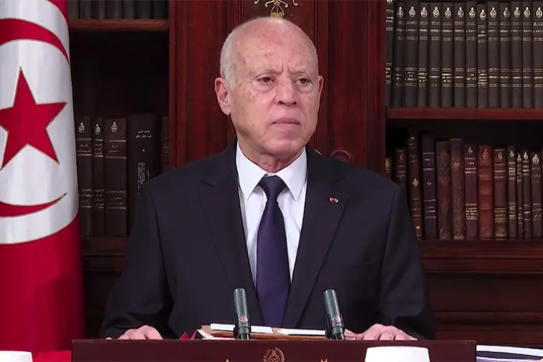 سعيّد: ‘مؤتمنون على وظائف بالدولة يتراخون في واجباتهم لأسباب سياسية’