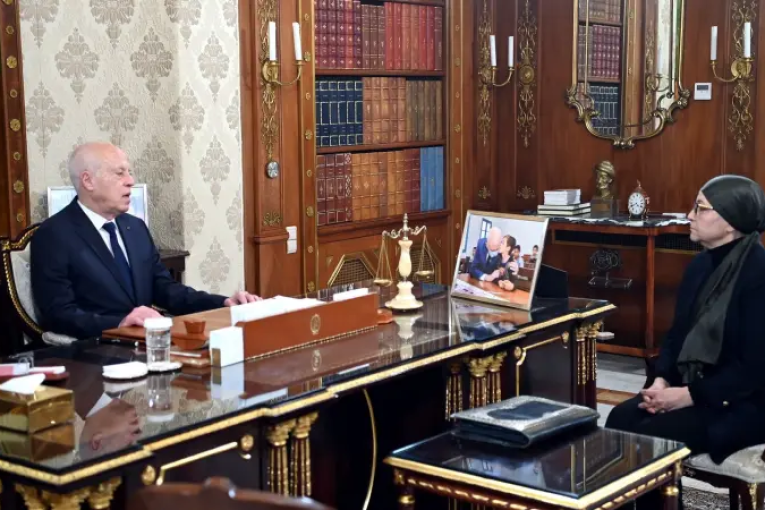 رئيس الجمهورية يطّلع على مشروع تنقيح الفصل 411 من المجلة التجارية