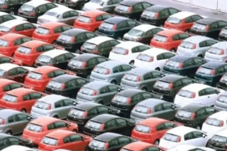 الترفيع في حصة واردات السيارات الشعبية