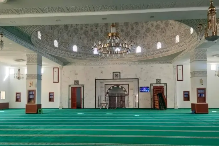 تدشين أوّل جامع بالمنطقة السياحية ياسمين الحمّامات