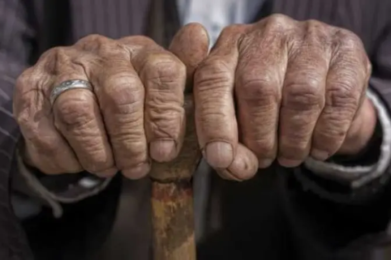 الجزائر: 6 سنوات سجنا لمن يرمي والديه في دار العجزة