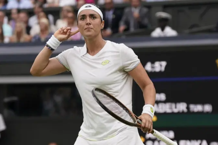 أنس جابر تحافظ على المركز السادس في التصنيف العالمي