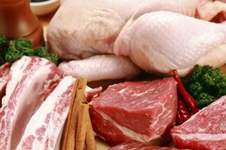 وزارة التّجارة تُحدّد أسعار اللحوم الحمراء والدواجن خلال شهر رمضان