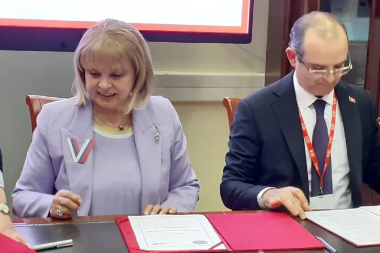 تونس وروسيا تُوقّعان مذكرة تعاون في المجال الانتخابي