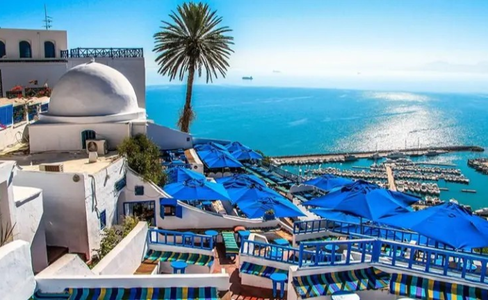 خلال سنة 2023.. تونس تحقق عائدات سياحية بحوالي 7 مليار دينار