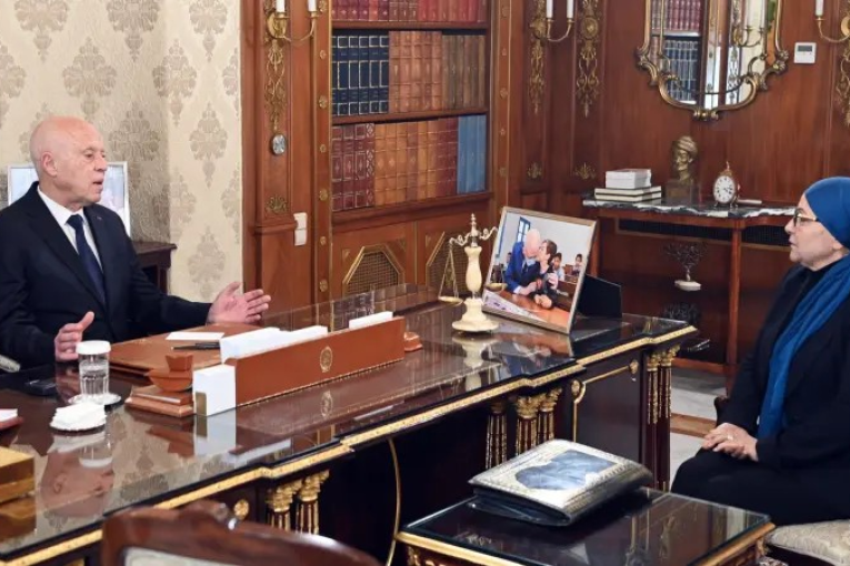 سعيّد يطّلع على الصيغة النهائية لتنقيح الفصل 411 من المجلة التجارية