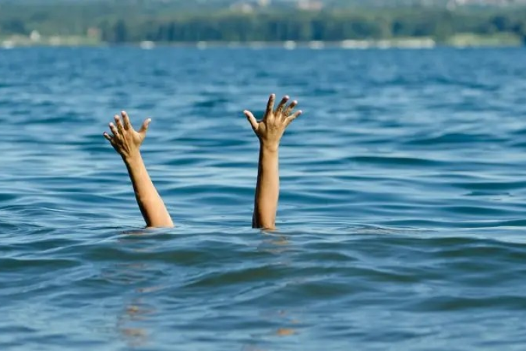 قابس: وفاة طفل العشر سنوات غرقا في بحر الزارات