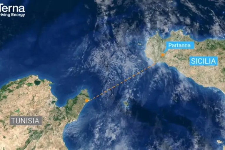 إيطاليا توافق على أول مشروع للربط الكهربائى مع تونس