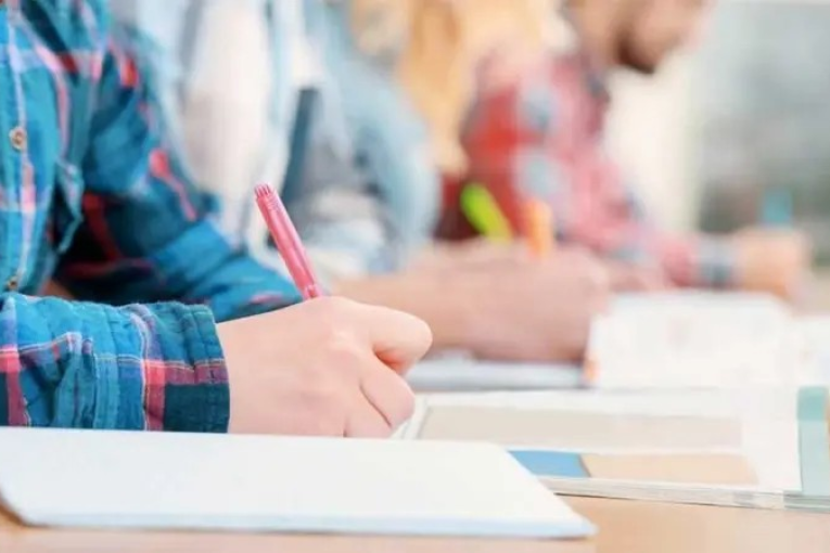 غدا الاثنين انطلاق دورة المراقبة لبكالوريا 2024