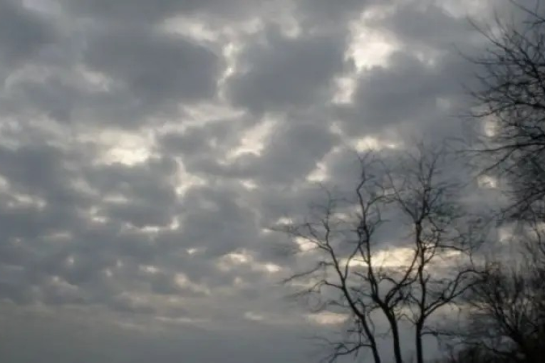 خلايا رعدية مصحوبة بأمطار بعد الظهر