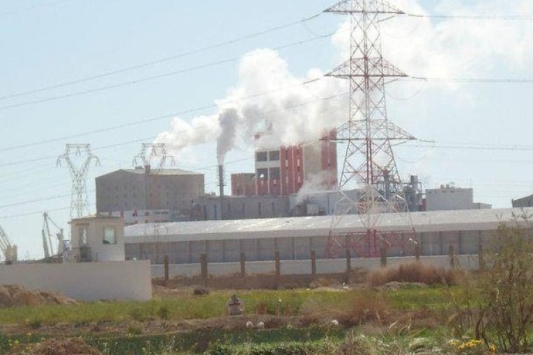 قابس: تجديد المطالبة بتفكيك الوحدات الصناعية للمجمع الكيميائي التونسي وايقاف سكب الفوسفوجيبس في البحر